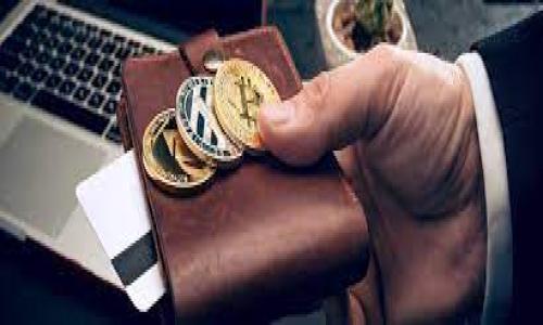    如何在Uniswap上快速购买加密货币：2025必看指南  / 

 guanjianci  Uniswap, 加密货币, 去中心化交易所, DeFi  /guanjianci 

什么是Uniswap？
Uniswap是以太坊区块链上的一个去中心化交易所（DEX），它允许用户在不依赖任何中心化中介的情况下交易各种加密资产。与传统的集中式交易所不同，用户可以直接通过其数字钱包与流动池进行交易。Uniswap使用了自动化做市商（AMM）系统，这意味着交易是通过智能合约而非传统的订单簿来进行的。

为什么选择Uniswap？
Uniswap的去中心化特性使其脱颖而出，尤其是在当今快速发展的加密货币市场中。用户不需要创建账户或验证身份，只需连接数字钱包便可快速开始交易。此外，Uniswap提供了广泛的交易对，用户可以轻松找到和交易许多小众和新兴的代币。

准备工作：创建数字钱包
在你能够使用Uniswap进行交易之前，你需要一个数字钱包。最常用的钱包有MetaMask、Coinbase Wallet和Trust Wallet等。以MetaMask为例，以下是创建钱包的步骤：
ul
    li访问MetaMask官网，下载并安装扩展程序或移动应用。/li
    li启动应用后，选择“创建钱包”。/li
    li设置密码，并安全保存助记词。这是恢复钱包的唯一方式。/li
/ul
确保将助记词保存在安全的地方，避免丢失或泄露，因为这可能会导致资产的丢失。

获取以太坊（ETH）
由于Uniswap是以太坊上的去中心化交易所，你需要用ETH作为交易费用。在购买代币之前，首先确保你钱包中有足够的ETH。你可以通过多种方式购买ETH，例如通过Coinbase、Binance等中心化交易所，或者通过ATM机直接购买。购买后，记得将ETH转移到你的数字钱包中。

连接你的钱包到Uniswap
在成功购买和转移ETH之后，你可以开始连接到Uniswap。步骤如下：
ul
    li访问Uniswap官方网站（确保你访问的是官方网站以避免钓鱼网站）。/li
    li点击右上角的“连接钱包”，选择你所使用的数字钱包。/li
    li按照提示完成钱包连接流程，这通常需要你批准一些权限。/li
/ul
连接成功后，你应该能在Uniswap界面上看到你的钱包地址。

选择并购买代币
在Uniswap中购买代币的过程相对简单。接下来，你可以按照以下步骤进行：
ul
    li在“选择代币”字段中，输入你想购买的代币名称或合约地址。/li
    li选择你想要交易的ETH数量，Uniswap会自动计算你可以获得的代币数量。/li
    li检查交易的滑点容忍度，滑点是指成交价与预期价格之间的差异。你可以在设置中调整滑点。/li
/ul
点击“交换”按钮，并确认交易信息，确保所有信息无误后，确认交易。此时，你的数字钱包会弹出，要求你批准此次交易，并支付相关的手续费，通常以ETH计算。

确认交易并等待
一旦交易被确认，你将在Uniswap窗口中看到交易的状态。通常，交易所需的时间很短，几秒钟内即可完成。此时，你的代币将被发送到你的数字钱包中。
建议你在确认交易完成后频繁检查钱包地址，以确保你获得了购买的代币。此外，你也可以通过以太坊区块浏览器（如Etherscan）来追踪交易状态。

如何避免常见的陷阱？
在Uniswap上购买代币时，有一些常见问题需要注意：
ul
    listrong低流动性代币：/strong不要购买流动性过低的代币，因为这可能导致价格剧烈波动和较高的滑点。/li
    listrong假代币：/strong在选择代币时，确保你使用的是官方合约地址，以避免被假代币欺骗。/li
    listrong网络费用：/strong在高峰期间，网络费用可能会飙升，因此建议在网络较为空闲时进行交易。/li
/ul

总结：Uniswap让加密交易更简单
综上所述，在Uniswap上购买加密货币是一种方便快捷的方式，使用户能够充分利用去中心化金融（DeFi）的优势。然而，在使用前做好准备和研究，以确保安全和顺利交易。在即将到来的2025年，这种去中心化的交易方式将会变得越来越普及，因此，掌握这些基本技能无疑会使你在加密货币世界中占得先机。 

希望本文对你在Uniswap上的交易过程有所帮助！立即行动，开始你的加密货币投资旅程吧！ 

添加这些要素后，确保内容丰富、详细，语言自然流畅，可以有效吸引读者点击并提供有价值的信息。